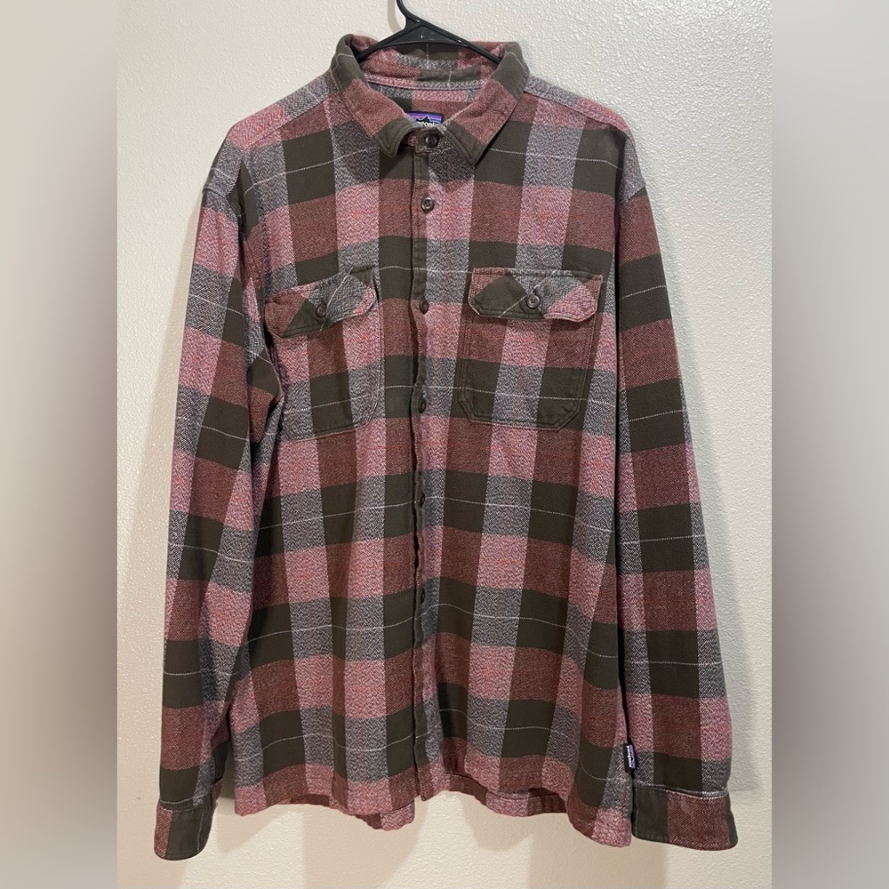 Patagonia Organic Cotton Plaid Shirt - Red and Gray - Picture 2 of 4